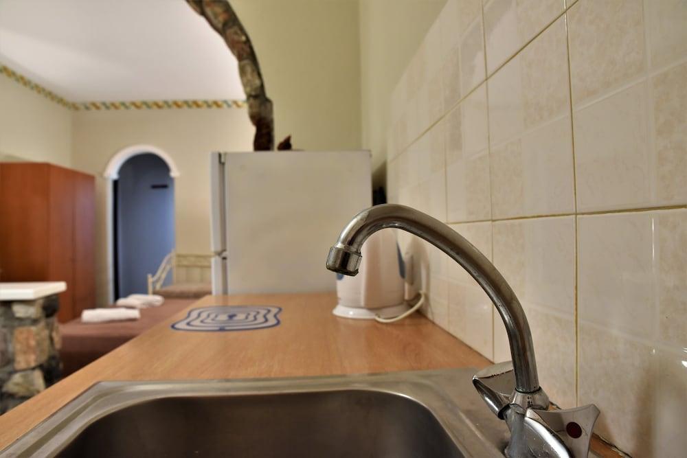 Kafouros Hotel Kamári Dış mekan fotoğraf
